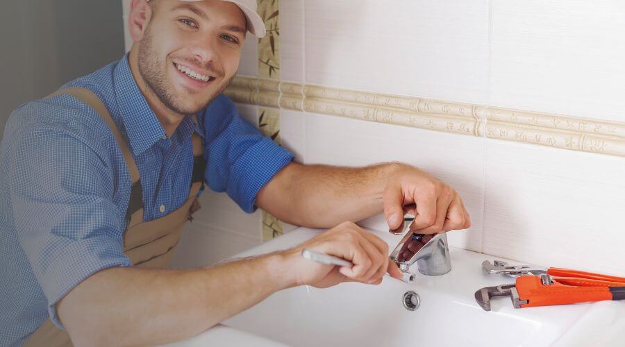 Local water heater installation in Maple Heights, OH